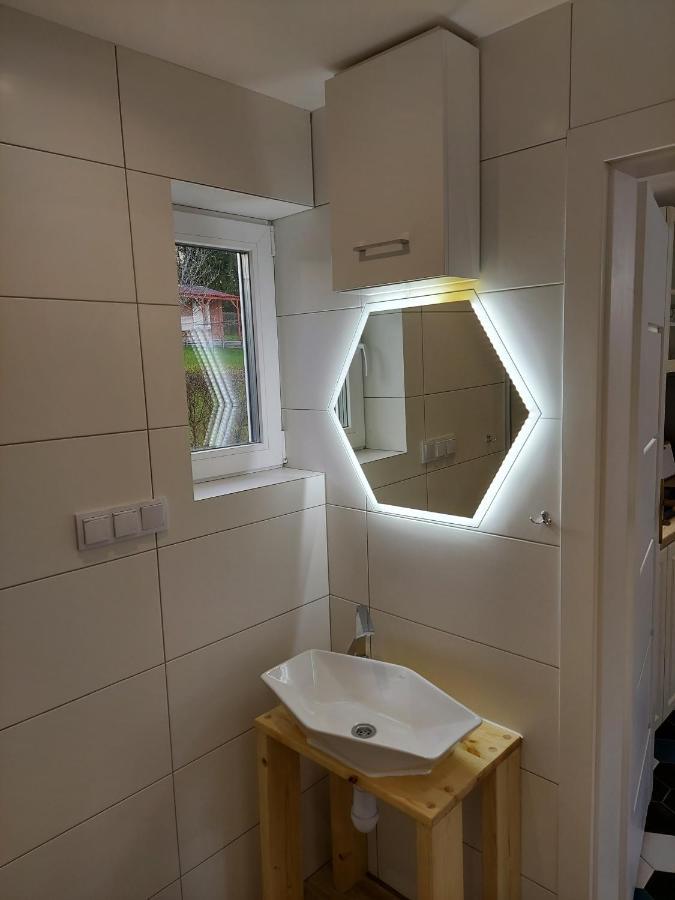 Hexagon Honey House+ Prywatna Plaza+Jezioro+ Stawy+ Gospodarstwo+ Pasieka Srokowo Bagian luar foto