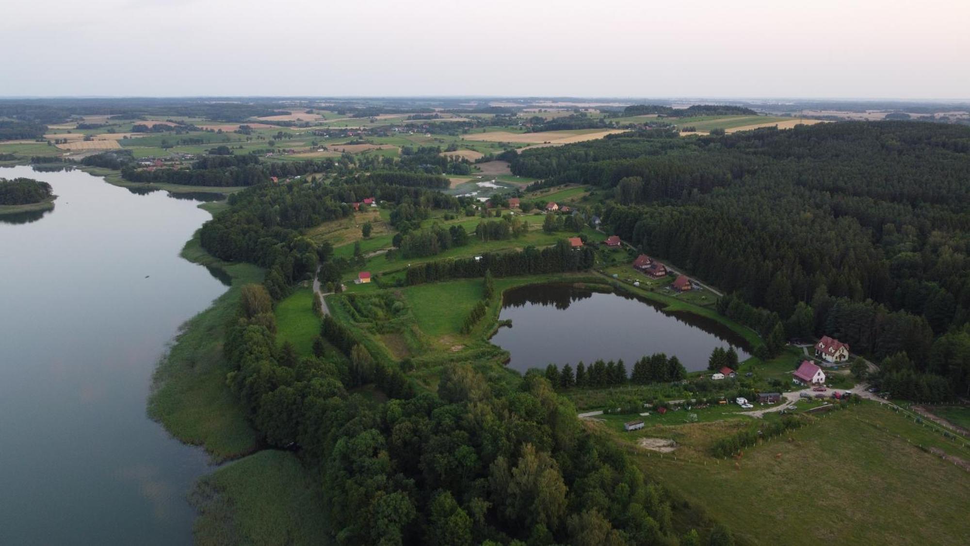 Hexagon Honey House+ Prywatna Plaza+Jezioro+ Stawy+ Gospodarstwo+ Pasieka Srokowo Bagian luar foto